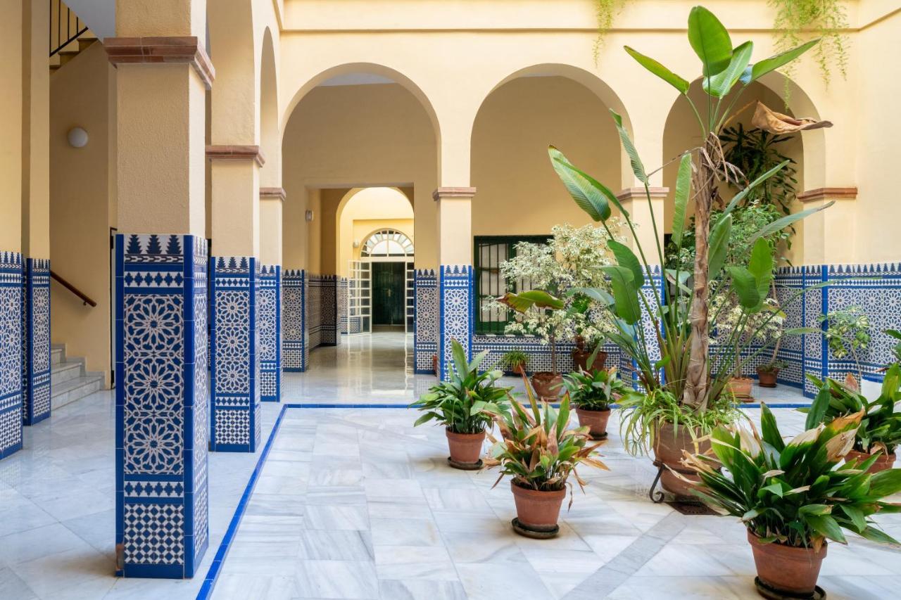 Apartamento Con Terraza En Sevilla Centro By Rent Me Luaran gambar