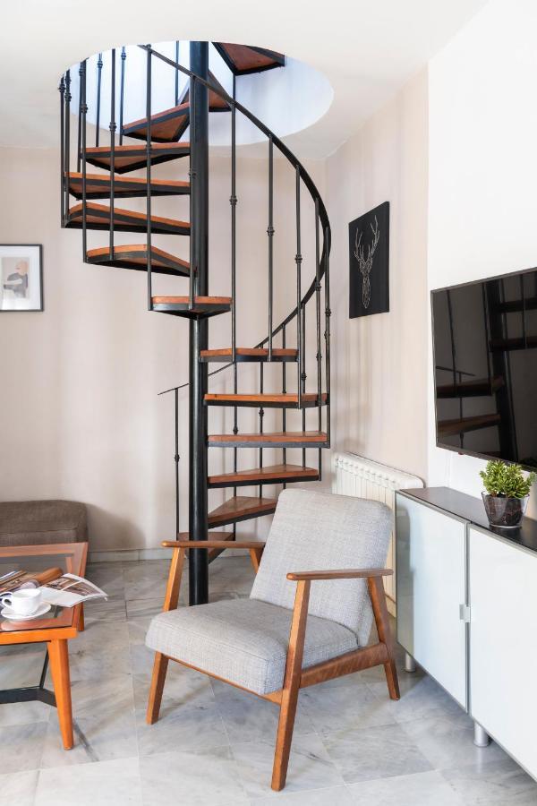 Apartamento Con Terraza En Sevilla Centro By Rent Me Luaran gambar